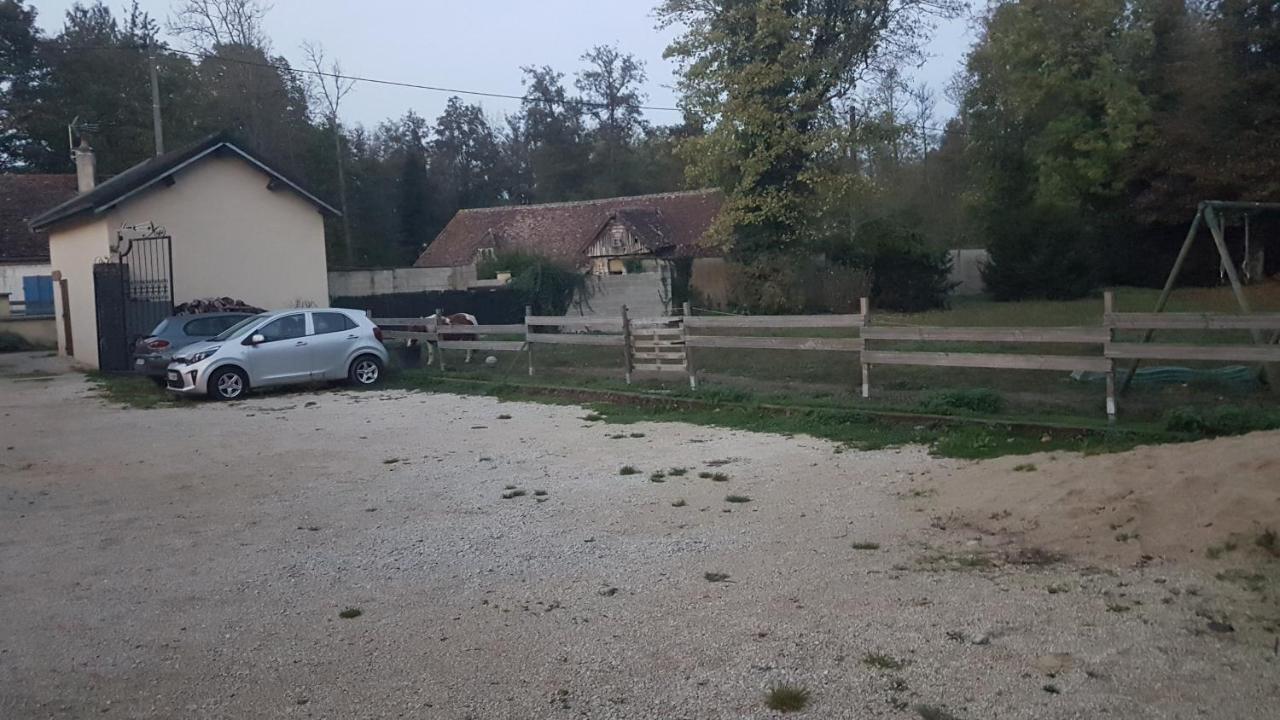 לינה וארוחת בוקר Estissac Le Betrot מראה חיצוני תמונה